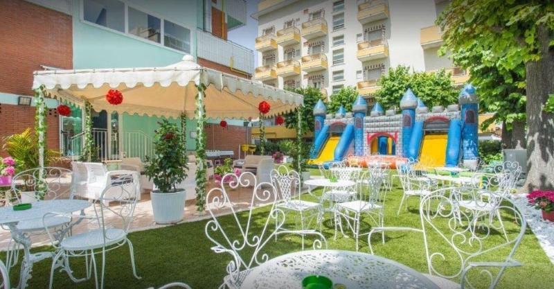 Hotel Ervill Rímini Exterior foto